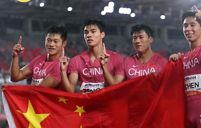 霸气卫冕！谢震业领衔中国队卫冕男子4x100米接力亚运金牌